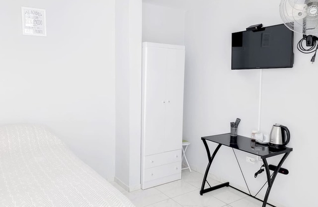 Moderna Suite Wifi + Cochera San Isidro #1