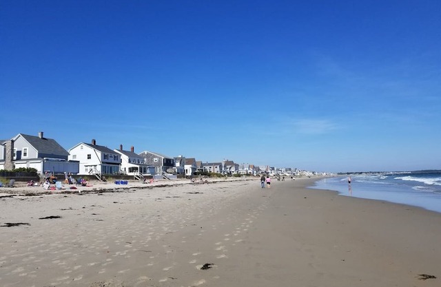 Wells / Ogunquit Cabin. Sleeps 4 Wells /Ogunquit l 10 min car ride beaches