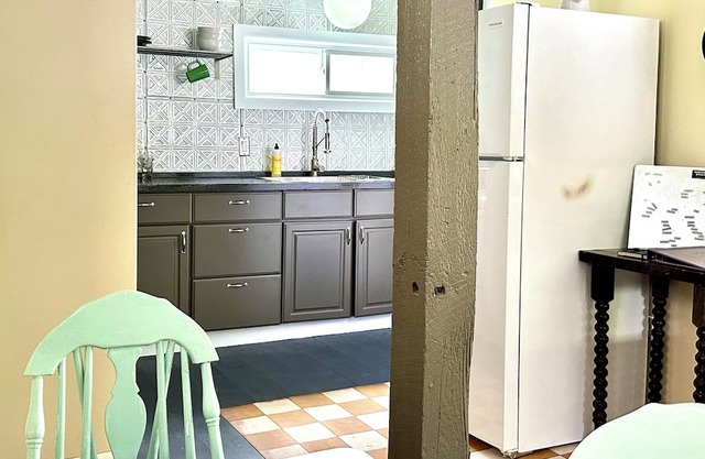 Woodstock Carriage House, Walk-to-town, Full Summer or Summer/Fall