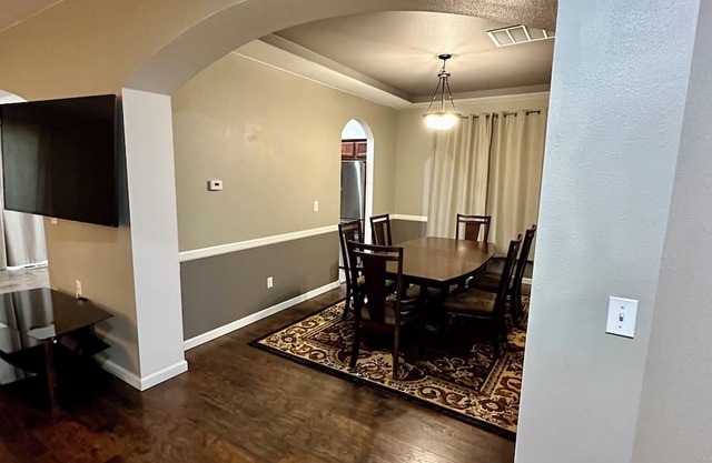 Mid-Side house located in Spanaway perfect home away from home!