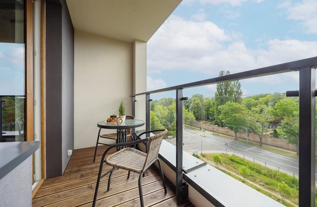 Cosy Studio With Balcony by Renters