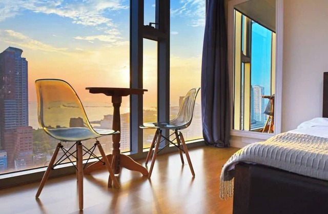 Beautiful 2BR in Victoria