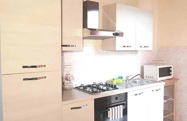 Homerez - Nice apartement for 8 ppl. with terrace and balcony at Verona