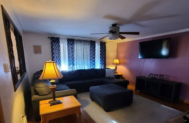 2 Br Central & Cozy Family Getaway