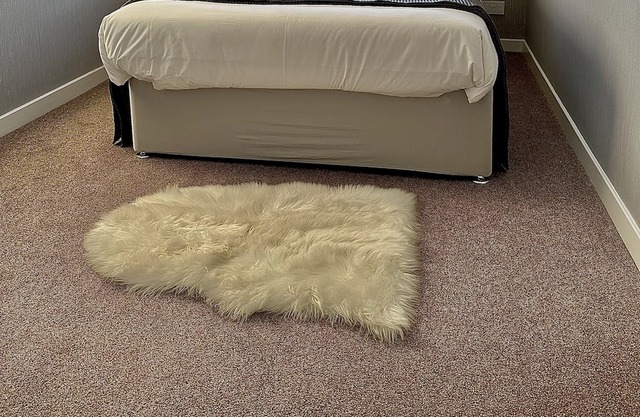 Woodbank View, Largs - fabulous modern sea view apartment with parking