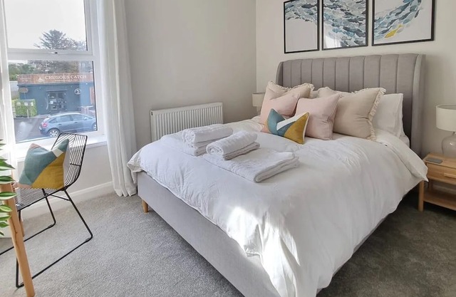 New to 2024 Cosy Beach Home