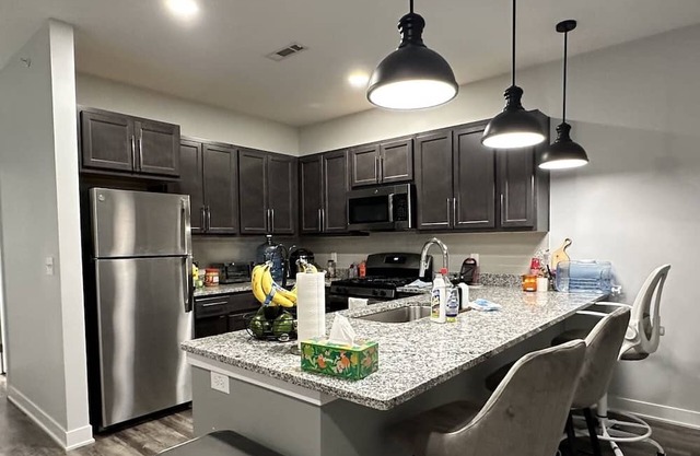 Cozy Modern1-bedroom apartment in enchanting Elkhart with AC, WiFi, Riverview