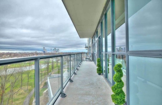 The Eclipse Penthouse- Skyline/Fallsview 90 + day min