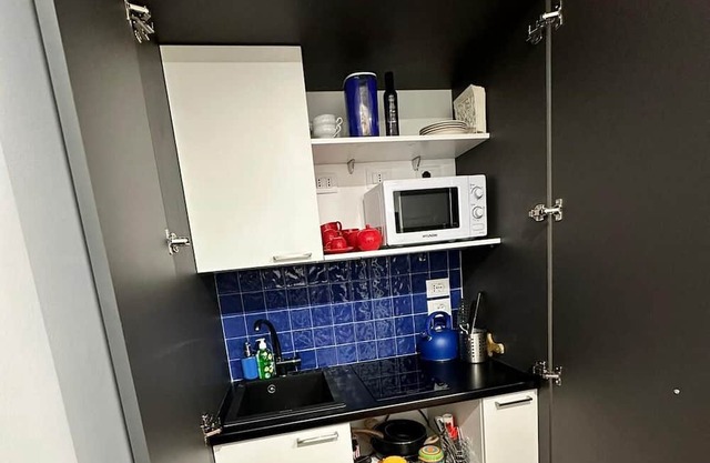 Araba Fenice Apartments, 3 Alloggi Indipendenti CON Letto, Bagno, Cucina Wifi TV