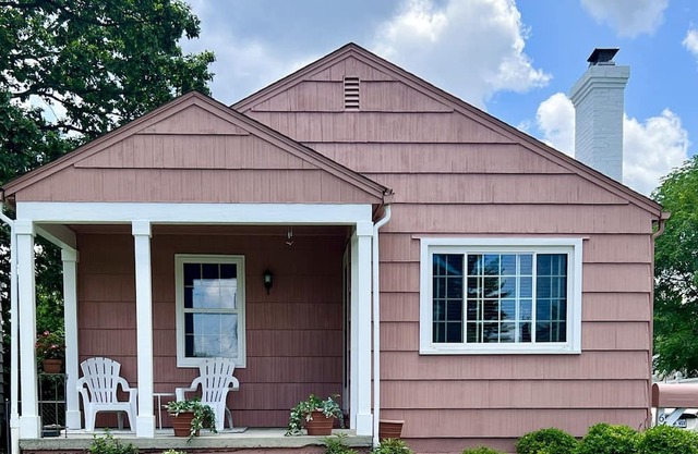 The Pink House -2 bedroom, Downtown Columbus, OSU, short-north, nationwide arena