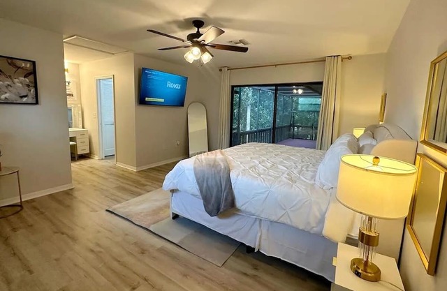 Luxury Villa by Downtown Mt Dora