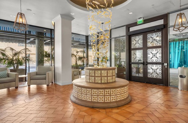 Little Italy Studio w/Office by Anyplace - 11665