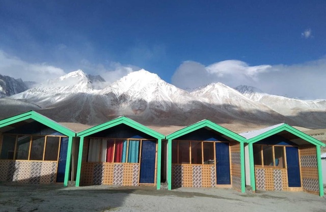 Nirvana Resort At Pangong Beach