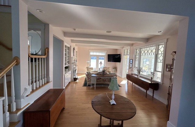 Luxury harbor side home on the Damariscotta River Short walk to town