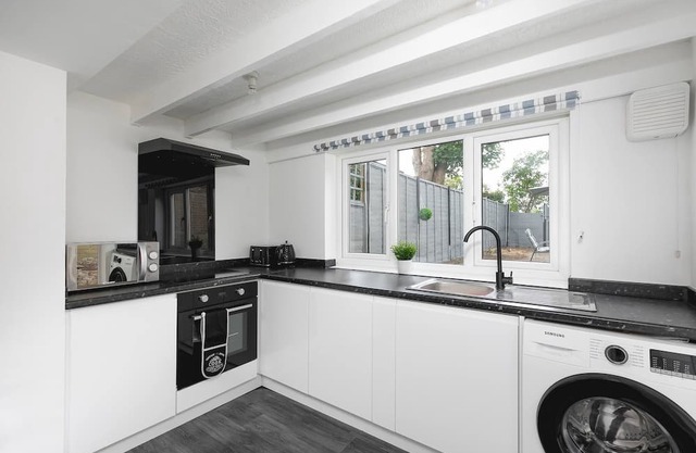 Skyvillion - Cozy 2 Bed Cottage In East Finchley