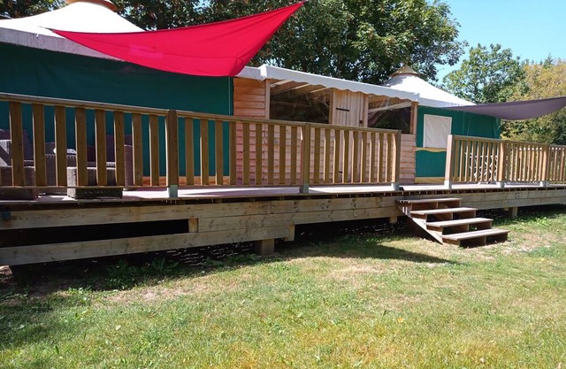 Caravan 'Bungalow Toile 6 Places' with Private Terrace