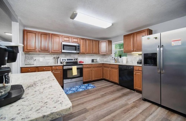 Fun Family Home w/ huge backyard in Julington