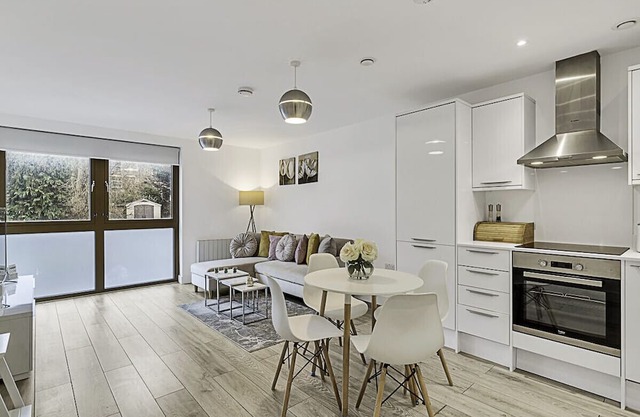 Newly Furnished and Bright Home