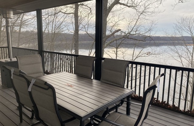 Sunset Shores has an amazing lake view, the best is the sun set on the water.