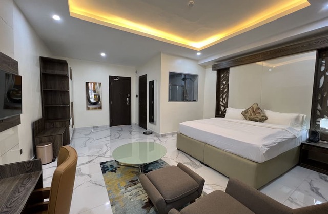 GRAND SWISS HOTEL