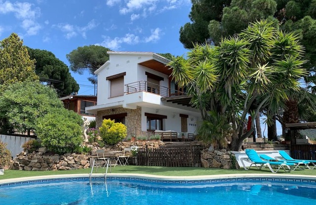 Sophisticated elegance and views close to BCN!