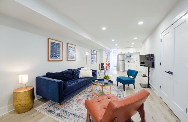 Entire 2-BR DC Guest House with Patio