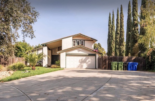 Cozy Modern Home Elk Grove RV access