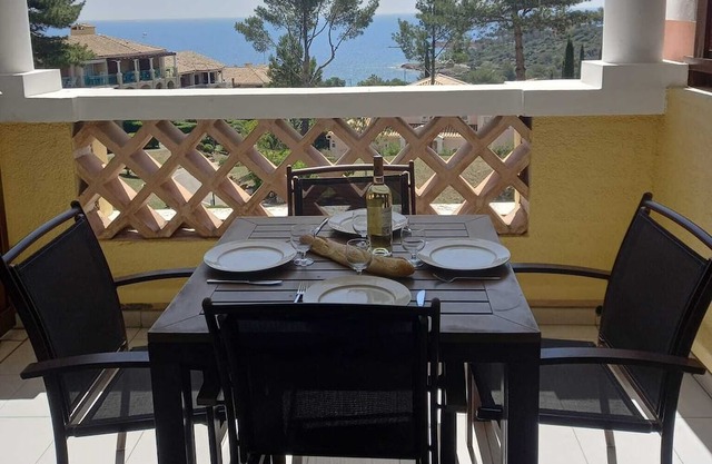 Cap Esterel, T2 Confortable 4/5 Personnes, Climatisé Avec Très Belle vue sur mer