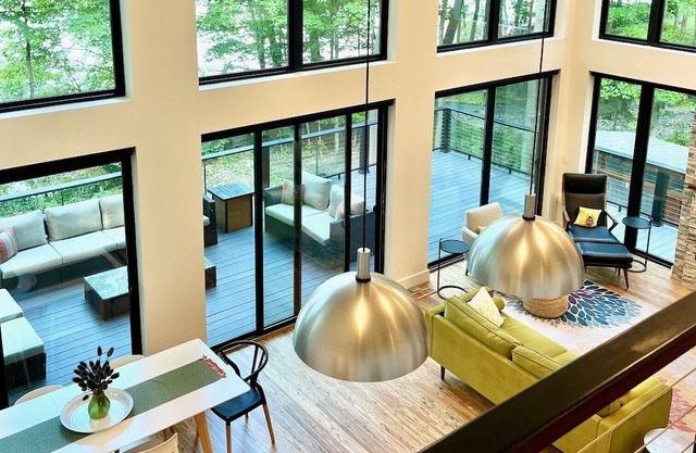 Skaneateles Lake Modern House