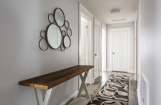 Modern Upper Flat in Trendy Hydrostone Market