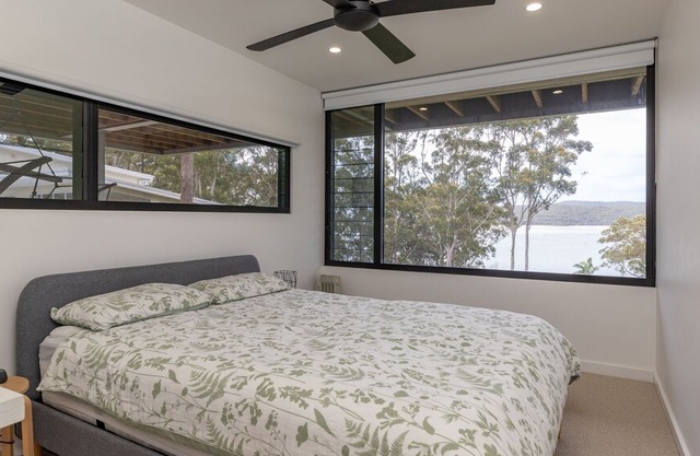 Seashells Lakeside Holiday Perfection