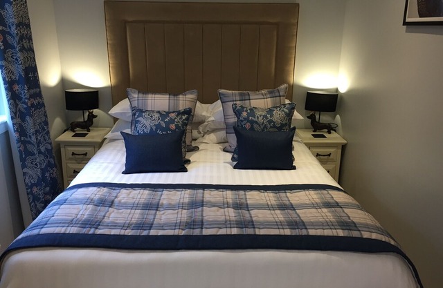 Bluebell Lodge 7 with Hot Tub, Newton Stewart