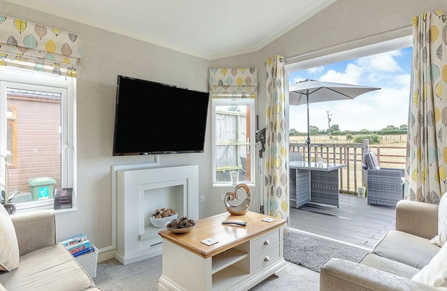 2 bedroom accommodation in Charlton Adam, Somerton