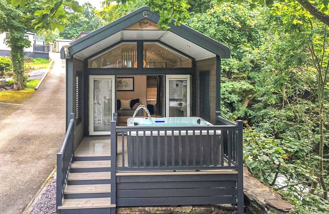Riverside Family Pod HT