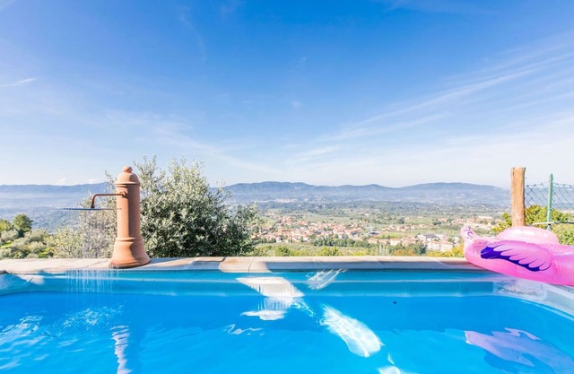 Wonderful villa with WIFI, private pool, A/C, TV, patio, pets allowed and panoramic view