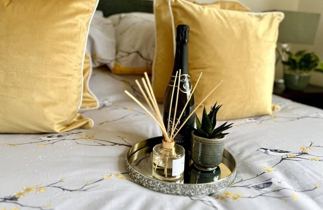 Secluded Hot Tub, With Views - Abergavenny