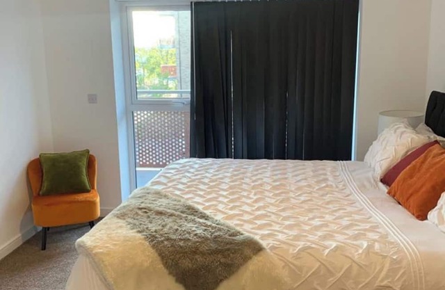 Posh 1 Bed Flat-Direct links to Central London