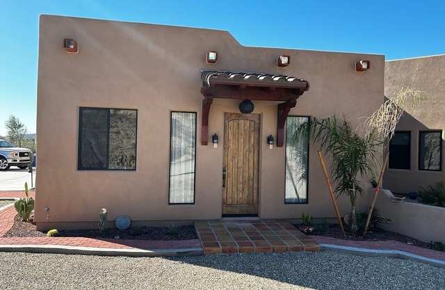 Desperatehills Casita one bedroom full kitchen and corral