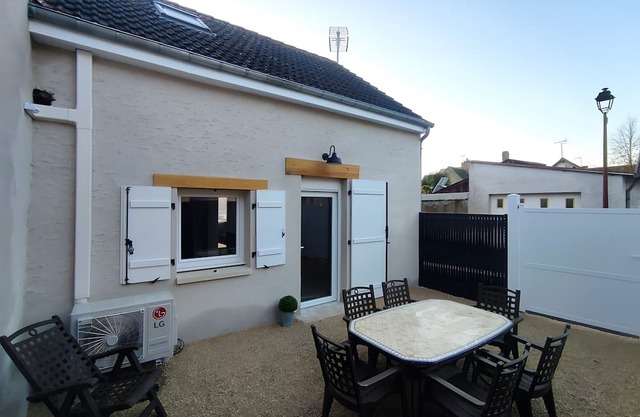 Gîte "Le Clos Controis" with Air Conditioning