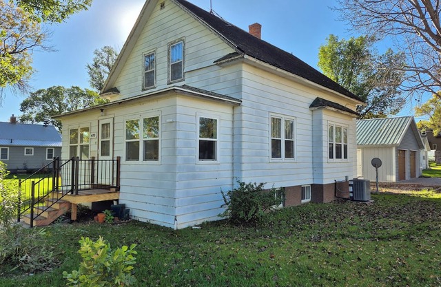 Dakota Fields Lodge- an incredible retreat in the heart of Gods Country