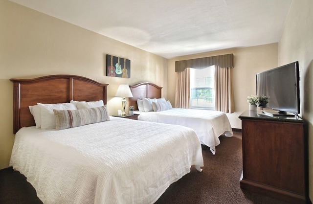 Pet Friendly Island Resort! | 3 Units w/ Pool, Bar & Great Outdoor Activities!