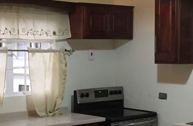 Charming 2-bedroom apartment with AC in brilliant Champ Fleur.