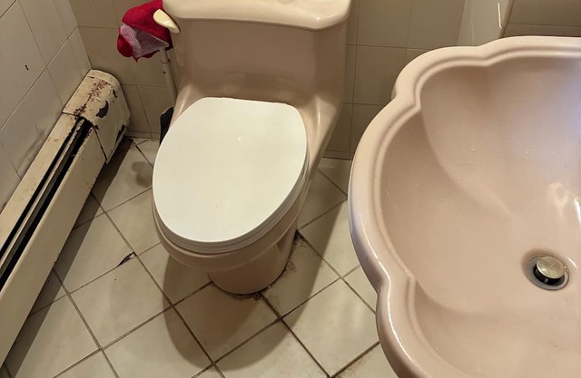 Fabulous Safe Basement studio with Wifi n parking for in charming Newark