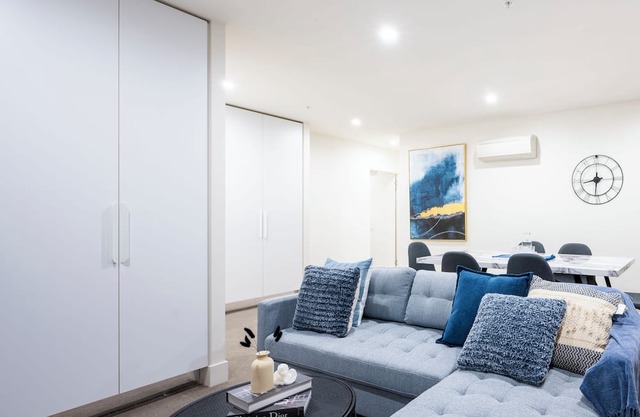 MSA Vision: 3-Bed 2-Bath apartment with Balcony, City Views, Gym, Pool & Parking