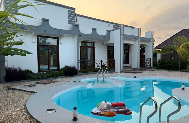 3-bedroom villa in charming Zanzibar with Swimming Pool and aircondition