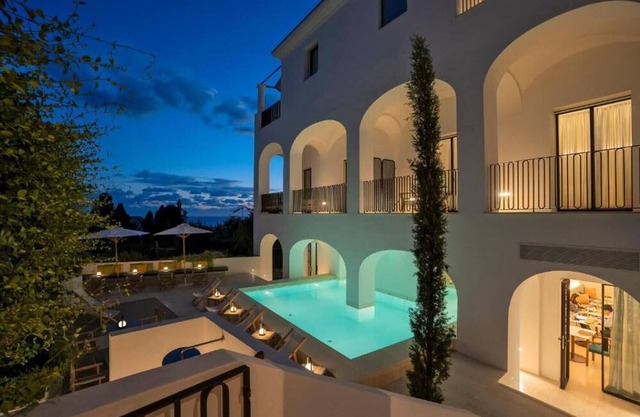 Apartment 'Certosa White' with Sea View, Wi-Fi and Air Conditioning