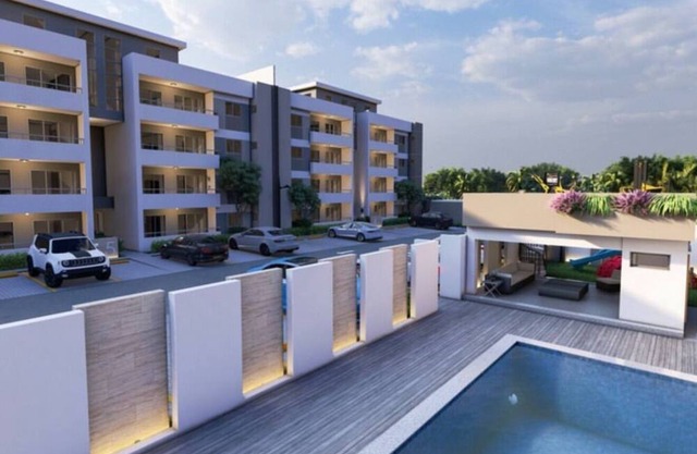Stay in this beautiful central and luxurious apartment 5 minutes from the beach.