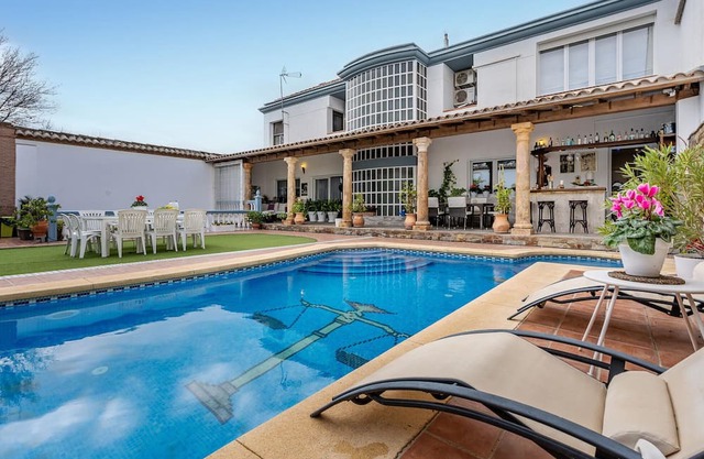 Beautiful home in Illora