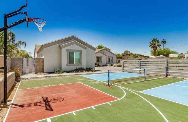 10 Large Bedrooms | Ping Pong | Hot Tub