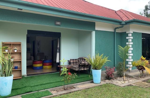 Peaceful, quiet 4-bedroom holiday home @Karambi, Fort Portal Tourism City Uganda